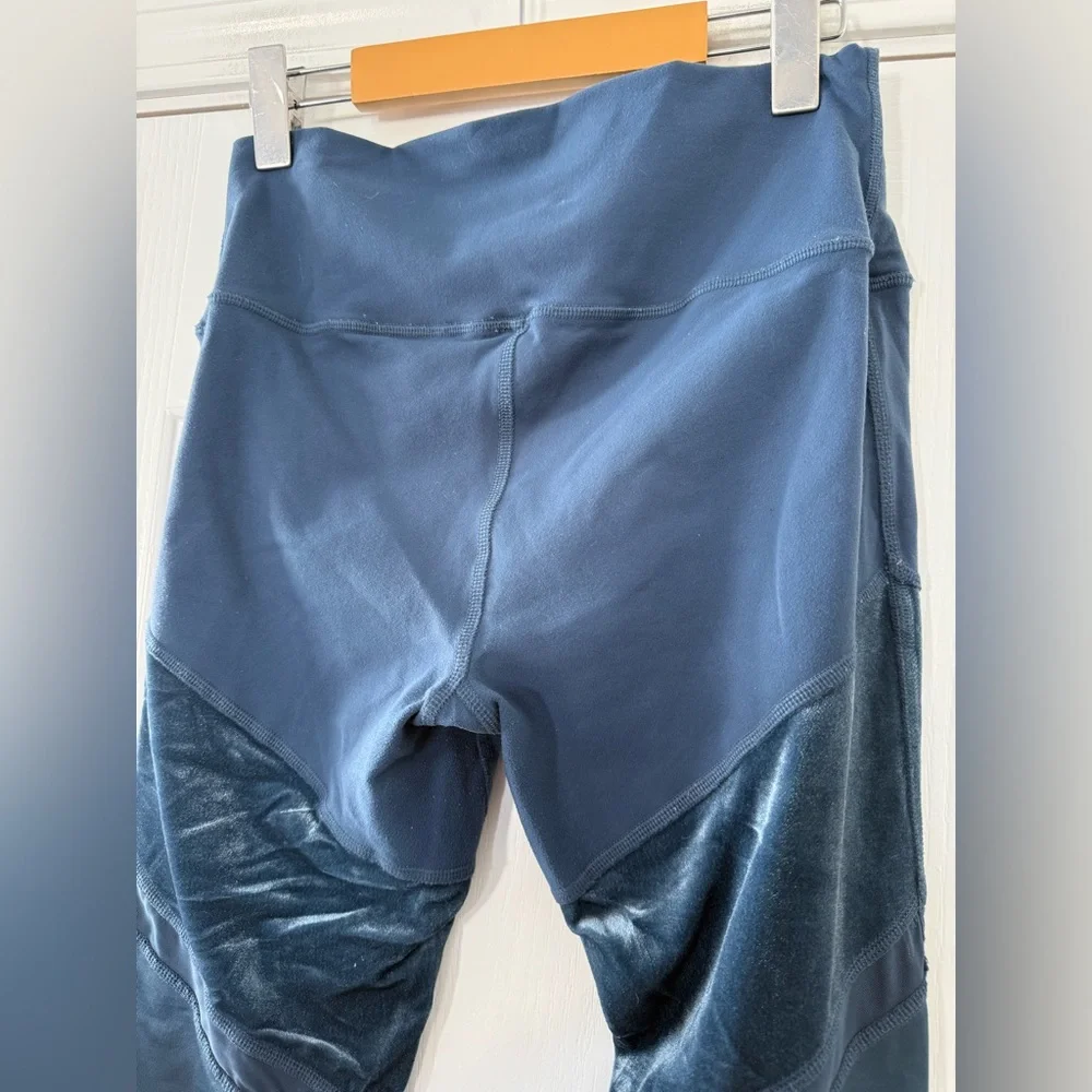 ALO Sheila High Waist Yoga Legging Velvet - Picture 12 of 12